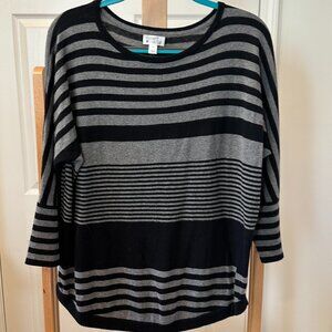 Market & Spruce Size Large Knit Sweater Striped Black and Gray EUC!